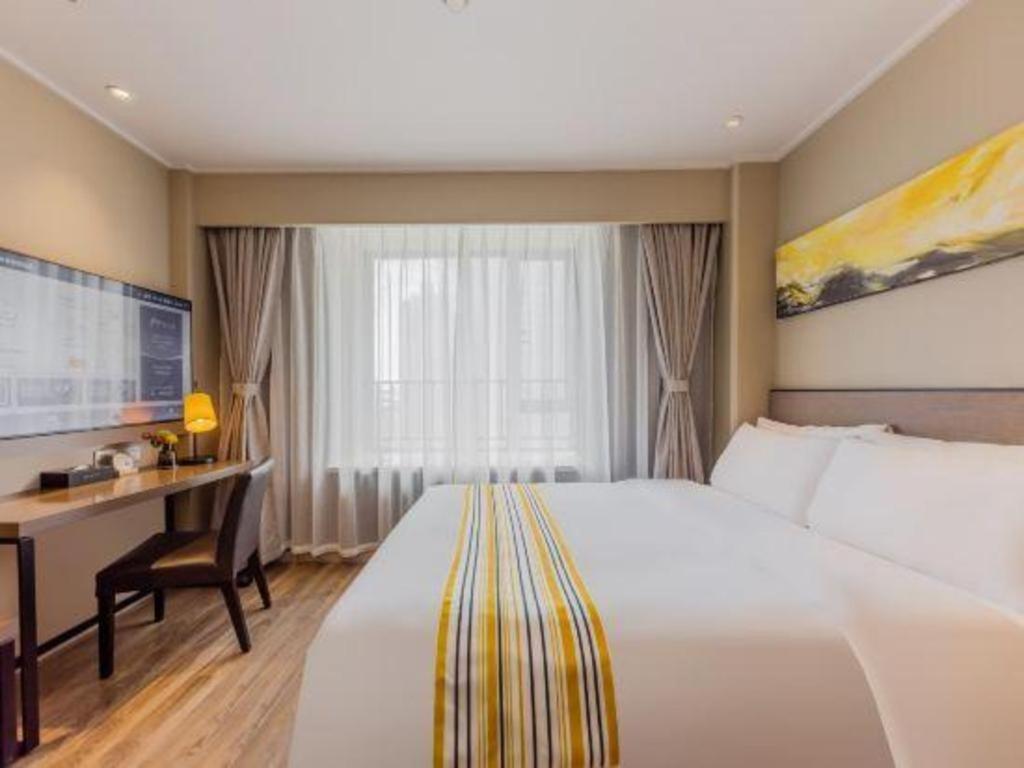Home Inn Plus Shanghai New International Expo Center Yushan Road Yuanshen Sports Exterior foto